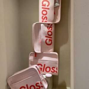 【ニューヨーク発！】話題のコスメブランド ★ グロッシアー Glossier ★