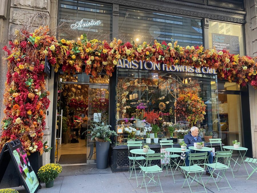 【NYお勧めカフェ】花に囲まれた魅力的なカフェ★ アリストン・フラワーズ & カフェ Ariston Flowers & Café